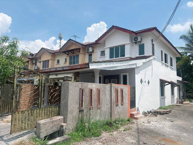 END LOT MURAH NEW REFURBISHED2 Storey Jalan 222 Bandar Tasik Puteri