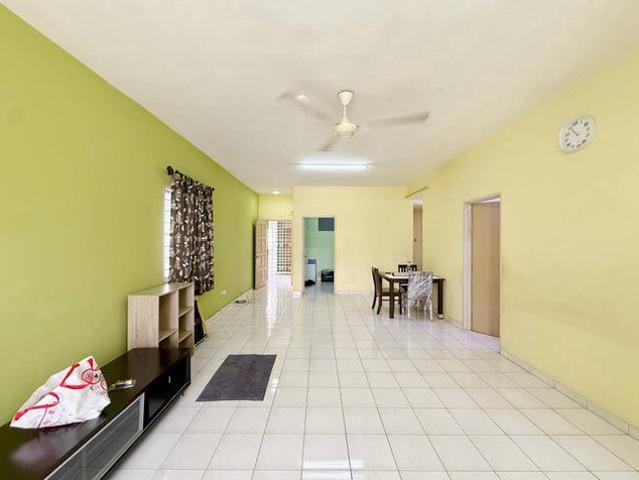 End Lot Merdeka Villa Bandar Baru Ampang Lift