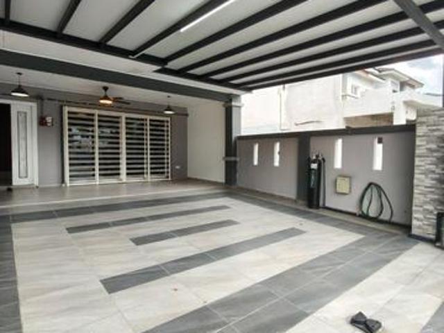 End Lot Move In Condition Double Storey at Bandar Puteri Klang
