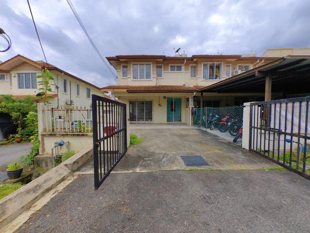 END LOT OPEN FACING 2 Storey House Taman Vista Emas Bangi near UKM