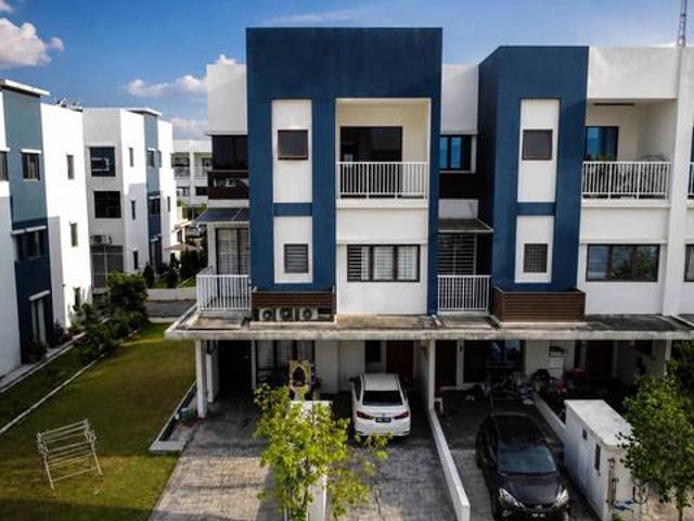 END LOT Ayden Townhouse Kota Warisan Sepang