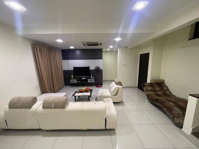 End Lot Bukit raja 2sty Endlot 3455sqft Reno extended for sale