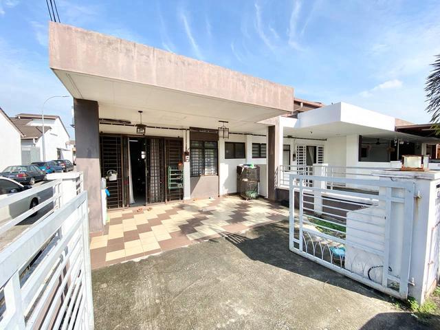 END LOT Bandar Putera 2 Jalan Kebun Nenas type Kristal
