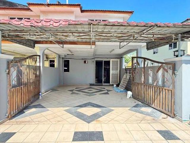 END LOT CANTIK Double Storey Terrace House Taman Semenyih Mewah