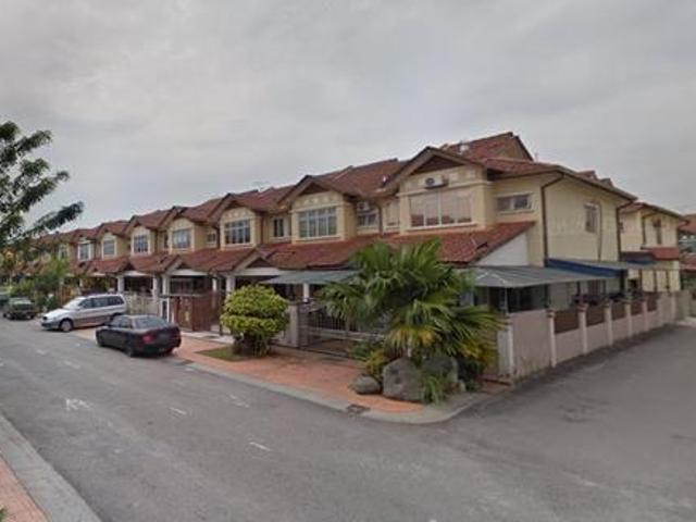 End lot dan renovated Rumah Teres 2 Tingkat Seksyen 23Shah Alam