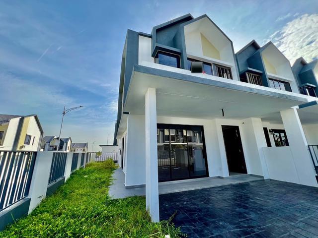 END LOT Double Storey Anira Serenia City Kota Warisan Sepang