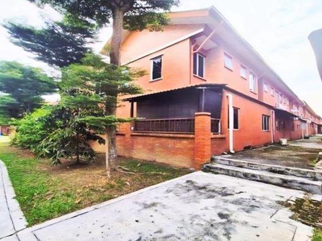 End Lot Double Storey Alam Budiman Seksyen U10 Shah Alam for Sale