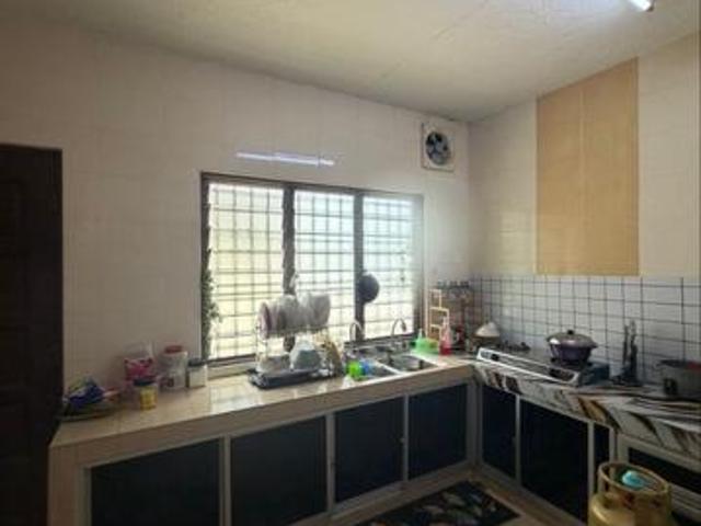 End Lot Double Storey House Sale Taman Bayu Perdana
