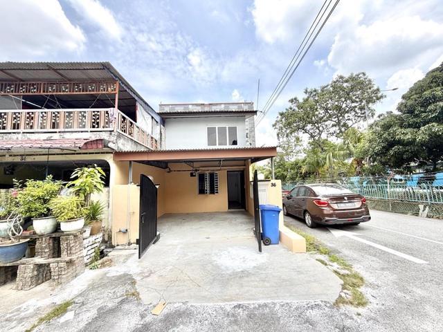 End Lot Double Storey House Taman Bukit Kemuning Seksyen 31 Shah Alam