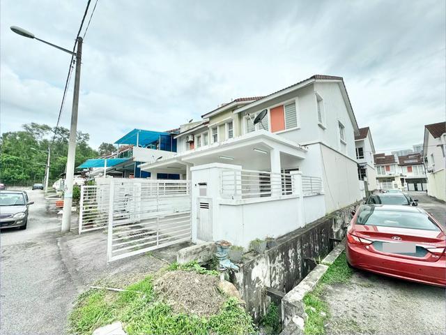 END LOT Double Storey House Taman Dato Demang Equine Seri Kembangan