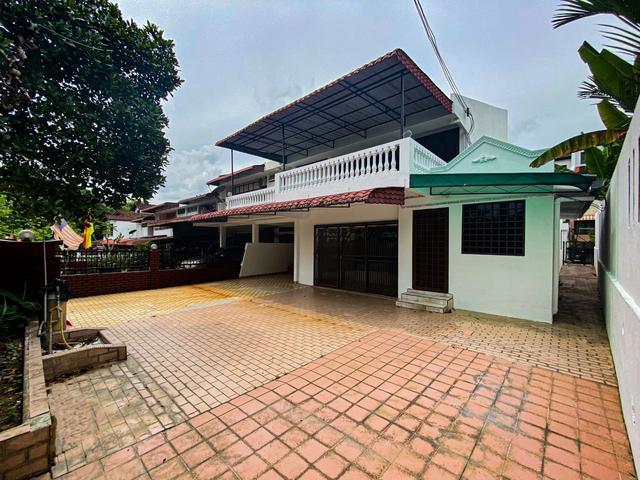 END LOT Double Storey Jalan Cecawi Depan Sekolah Seksyen 6 Shah Alam