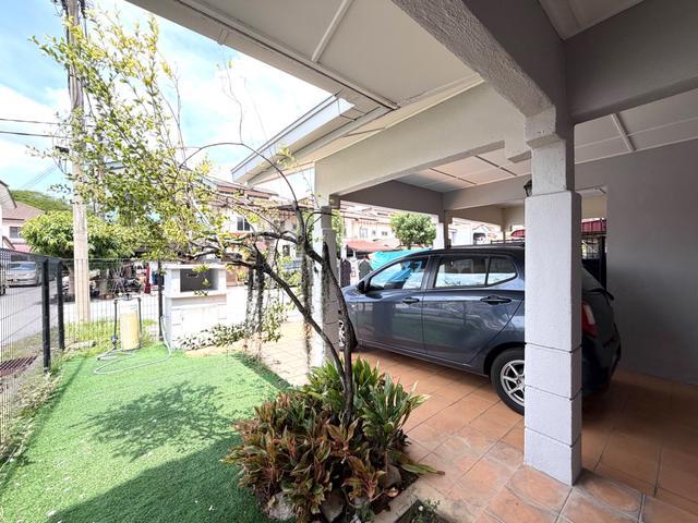 End Lot Double Storey Saujana Utama 1