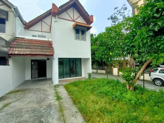 END LOT Double Storey Superlink SS7 SS 7 Kelana Jaya Petaling Jaya