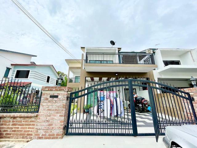 END LOT Double Storey Taman Semarang Indah Dengkil