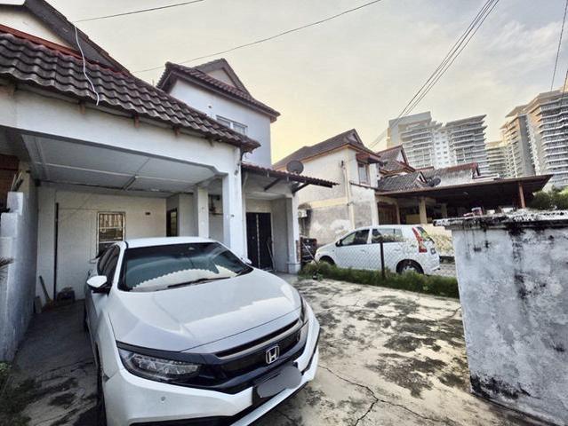 END LOT Double Storey Taman Subang Mewah USJ 1 Subang Jaya