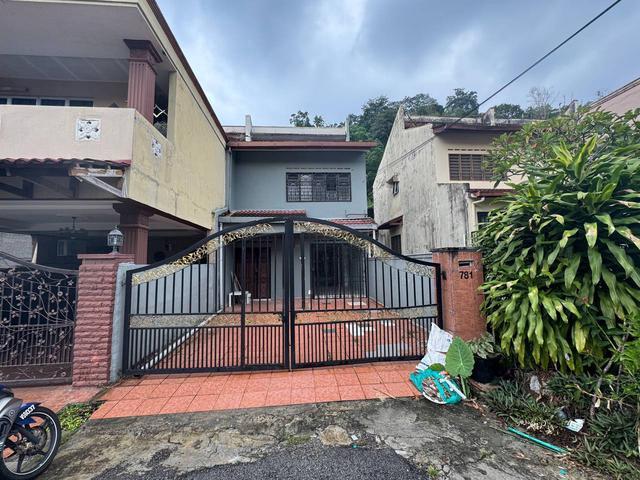End Lot Double Storey Terrace Taman Melawati KL