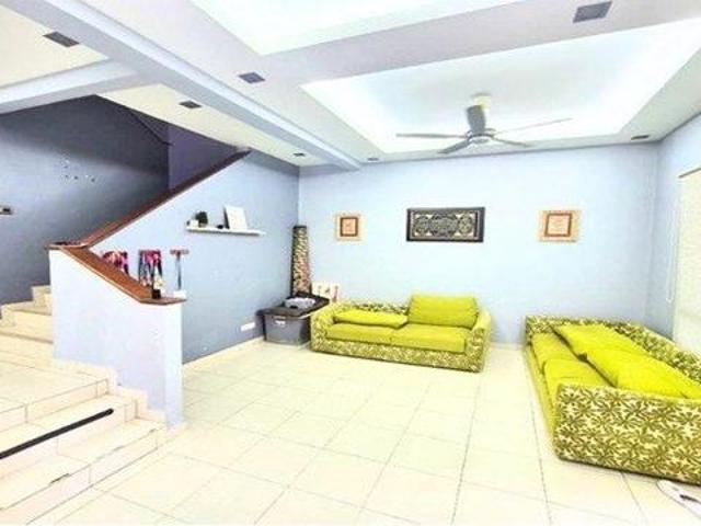 End Lot DOUBLE STOREY TERRACE EXTRA LAND ALAM BUDIMAN u10 SHAH ALAM