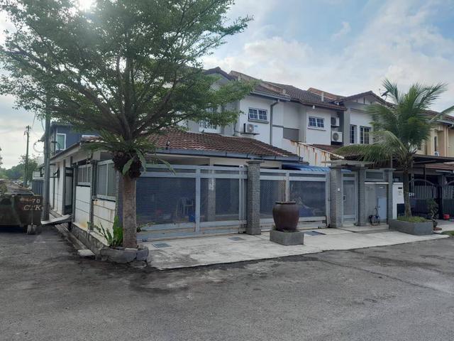 END LOT Double Storey Terrace Jalan Zapin Bandar Bukit Raja