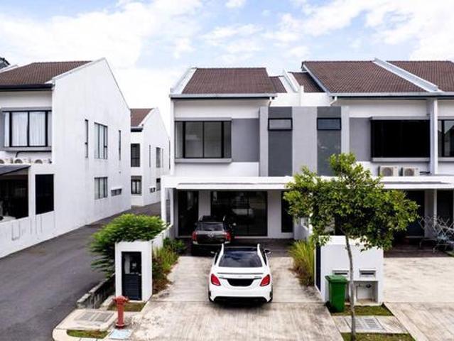 END LOT Double Storey Terrace Lambaian Dua Residence Kajang