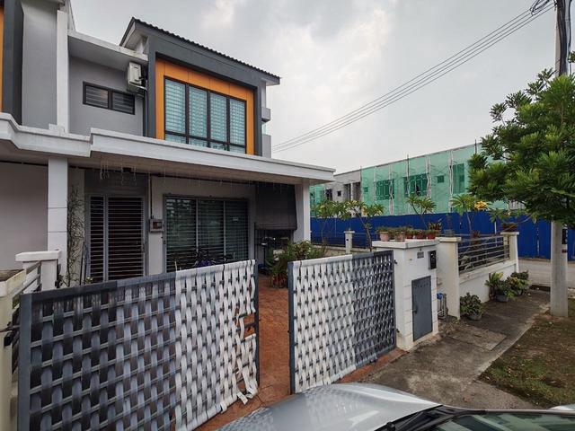 END LOT Double Storey Tresna Teratai Saujana Perdana Saujana Utama