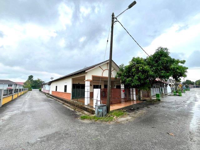END LOT EXTEND Teres Setingkat Kg Padang Jaya Kuantan