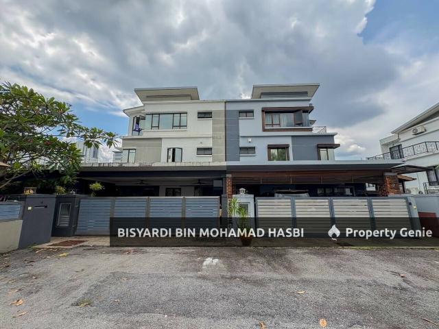 END LOT EXTRA LAND, RENOVATED 3.5 STOREY SEMI DETACHED SAUJANA PALMA RESIDENCE, PRIMA SAUJANA KAJANG