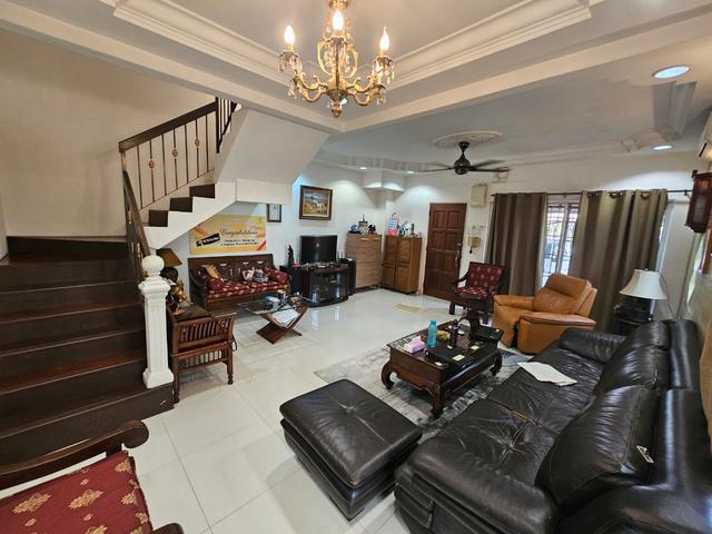 END LOT Fully Extend Renovated PUJ 2 Storey House Taman Puncak Jalil