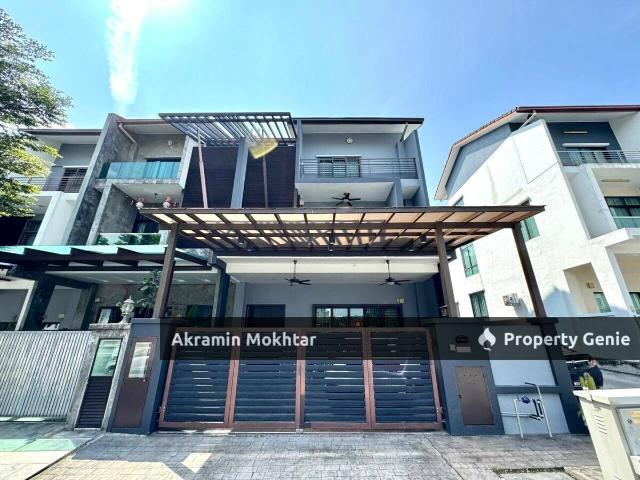 END LOT & FULLY FURNISHED | 2.5 Storey Terrace House @ Kinrara Residence Bandar Kinrara Selangor