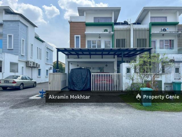 End Lot, Fully Renovated & Partially Furnished | 2 Storey Terrace at The Clover Homes, Taman Semanggi Semenyih
