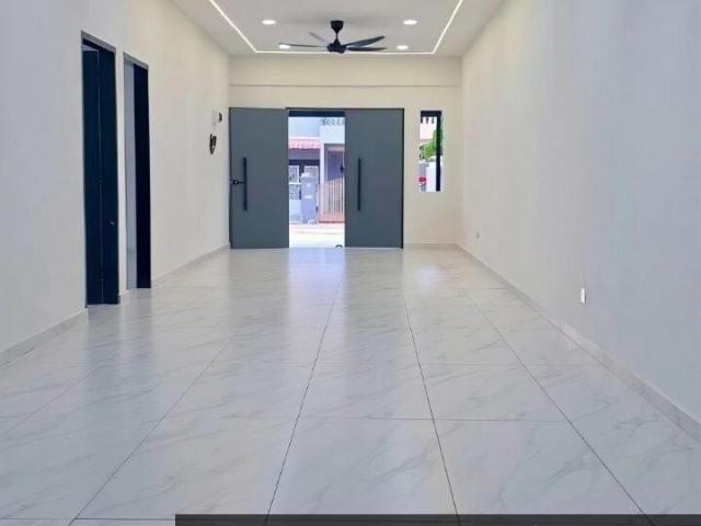[END LOT] Fully Renovated Single Storey Terrace House | 4 Bedrooms | Freehold | Taman Puteri Wangsa Ulu Tiram