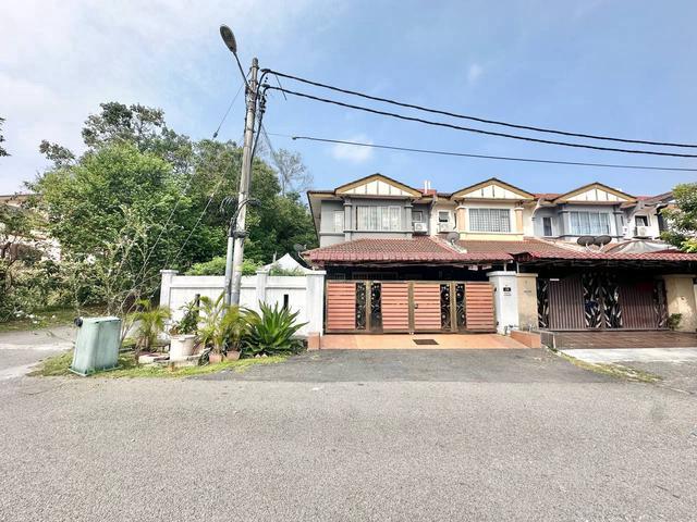 END LOT FACING OPEN Taman Prima Saujana Kajang Double Storey