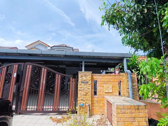END LOT FACING OPEN 15 Storey Alam Megah Seksyen 28 Shah Alam