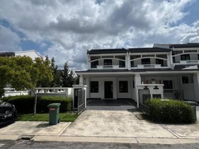 END LOT FACING OPENDouble Storey End Lot Cradleton Eco Majestic