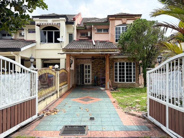 END LOT GUARDED 2storey Terrace Suadamai Bandar Tun Hussein Onn