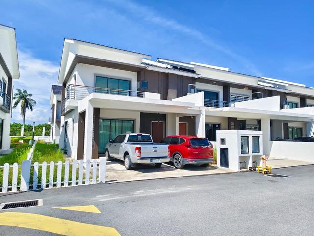 End Lot Garden View Condition Tiptop Taman Mekarsari FOR SALE