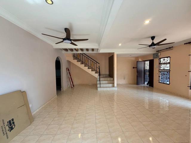 END LOT RENOVATED30x65 Seksyen 5 Bandar Mahkota Cheras 2 Storey