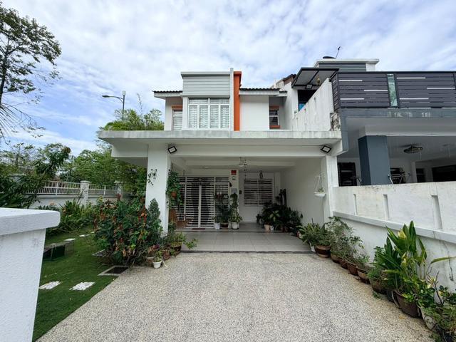 END LOT RENOVATED 2 Storey Terrace House Cassis Kota Emerald