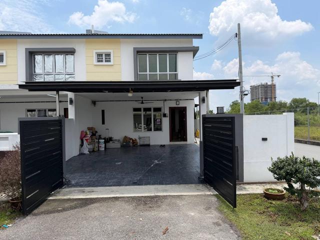 END LOT RENOVATED 2 Storey Terrace Taman Semarak Warisan Sepang