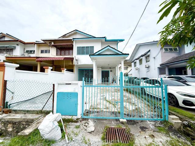 END LOT RENOVATED Double Storey Bandar Puchong Jaya Puchong