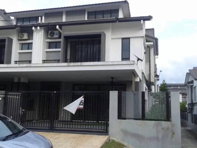 End Lot Superlink with Kitchen Cabinet Saffron Hills Denai Alam