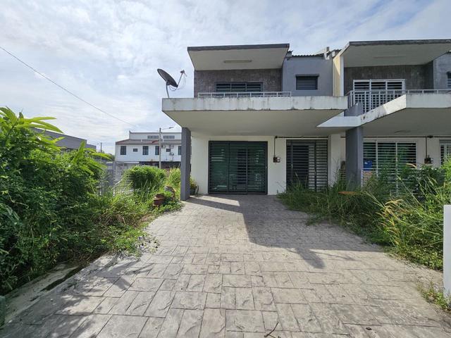 END LOT Saujana KLIA Kota Warisan Double Storey Terrace House