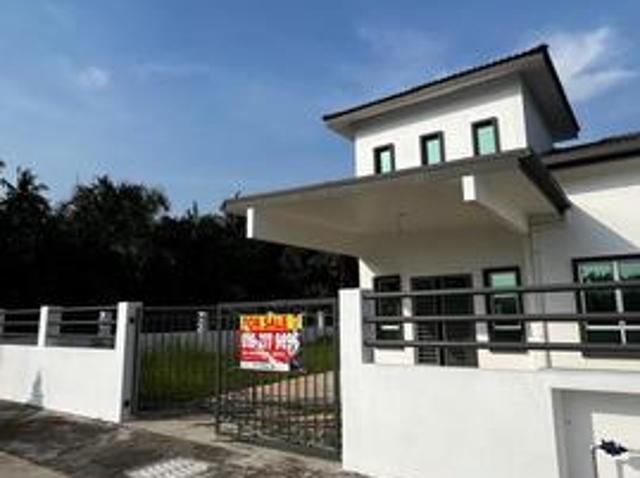 End Lot SemiD 1 Tingkat Taman Sg Kembong Pulau Indah Klang