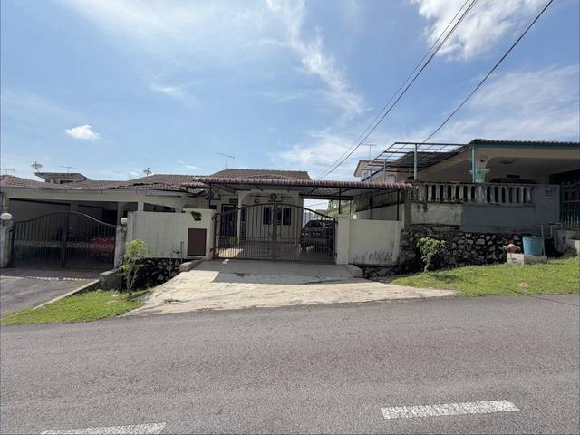 END LOT Single Storey Terrace Taman Bukit Mewah near MRT Station