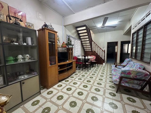 End Lot Single Storey Terrace with Attic Floor Taman Ayer Keroh Height