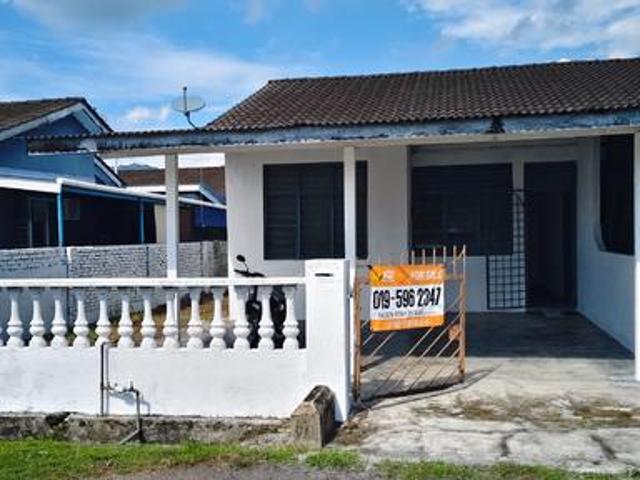 End Lot SingleStorey Terrace House In Taman Mewah Kamunting