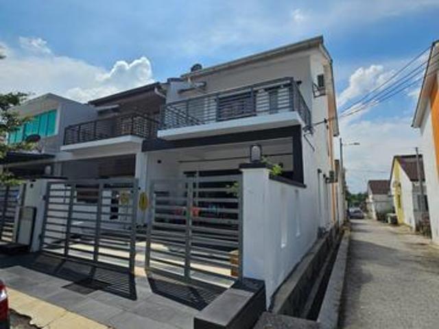 End Lot Taman Ixora BBST Cozy Home Renovated Kitchen Near ERL KLIA