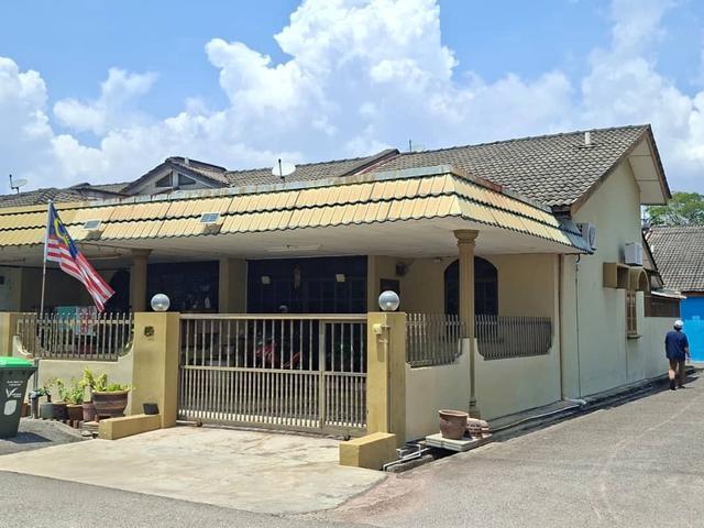 End lot Taman Rakyat Mergong Alor Setar