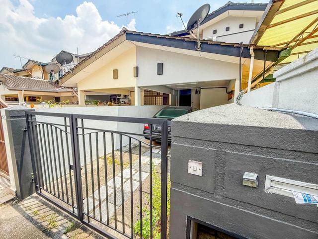 End Lot Townhouse Upper Floor Bukit Rimau Shah Alam FREEHOLD