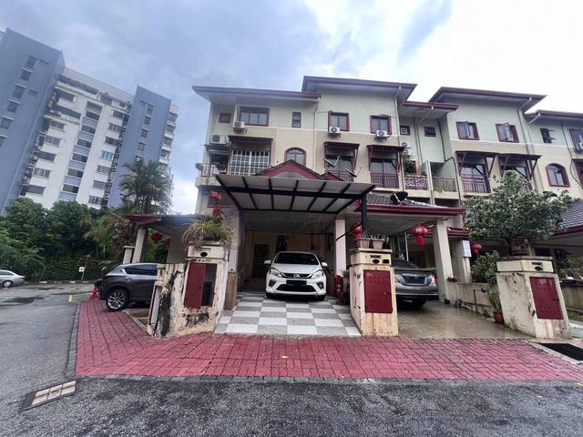 END LOT Villa Laman Tasik 2 Storey TownHouse Bandar Sri Permaisuri