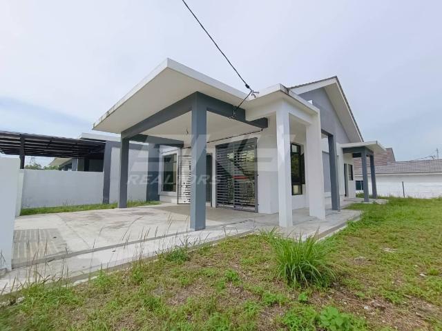 END LOT WITH EXTRA LAND Single Storey Terrace, Darulaman Perdana. NON BUMI LOT!